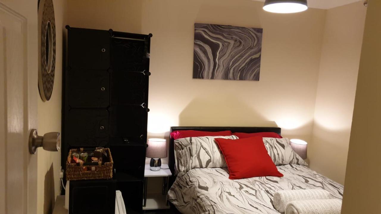 M&B Haven - Sittingbourne Apartman Kültér fotó