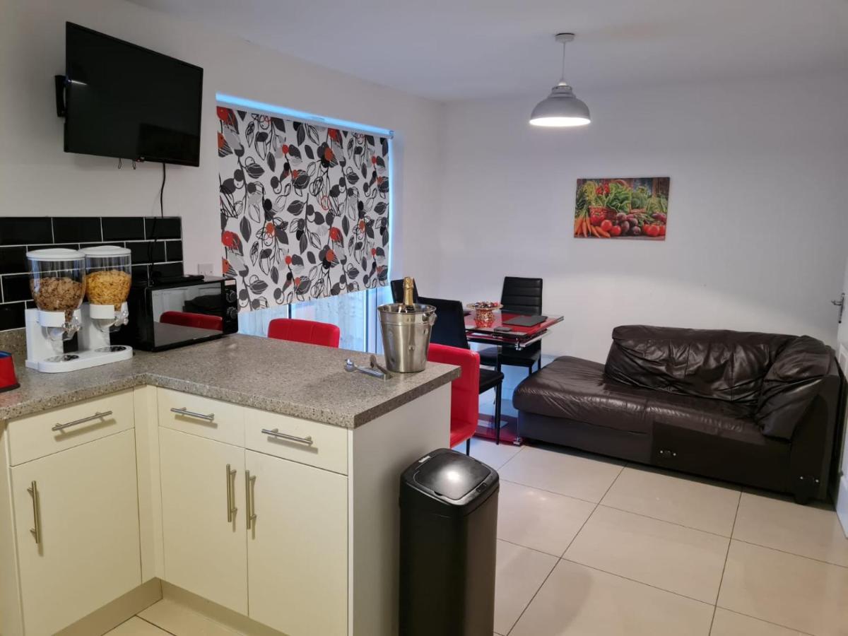 M&B Haven - Sittingbourne Apartman Kültér fotó