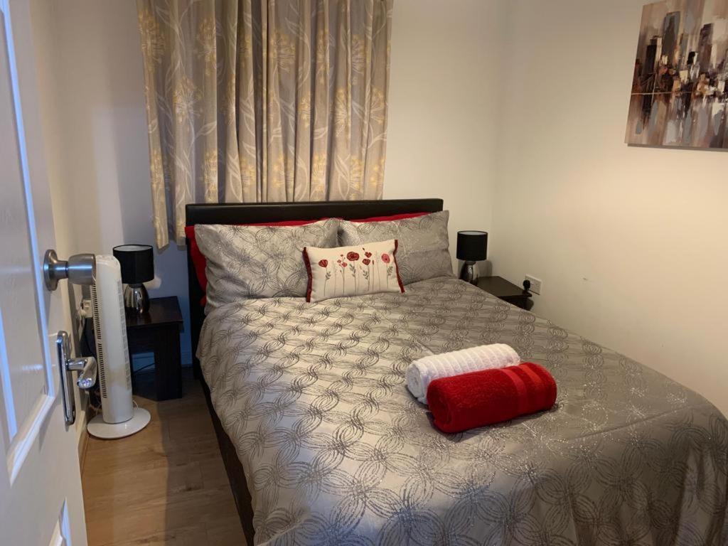 M&B Haven - Sittingbourne Apartman Kültér fotó
